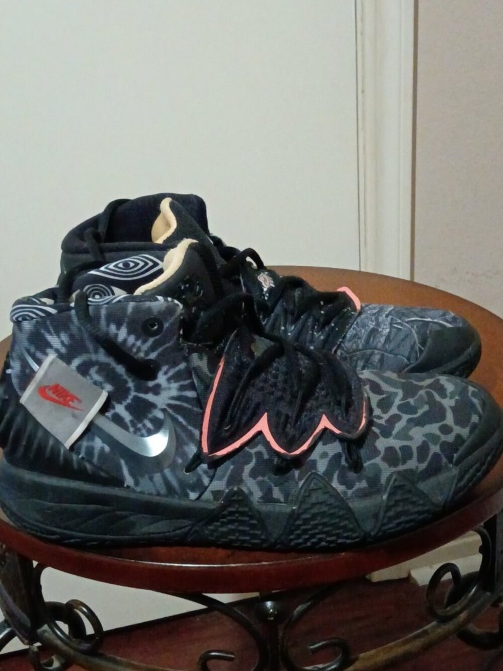 Nike Kyrie Hybrid S2 GS What The Sneakers CV0097-001 Youth Kids Size 5Y Black